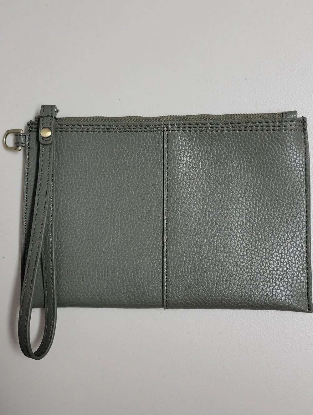 Hobo NWOT Vida Small Pouch Micro Pebbed Leather Wristlet.